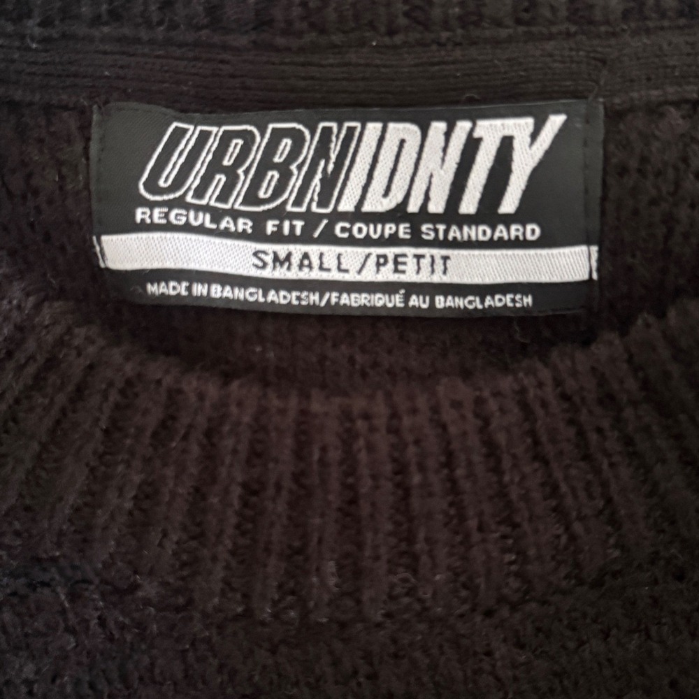 Brooklyn Knit Sweater Black & White Streetwear New York NY Minimalist City Core - Picture 7 of 7